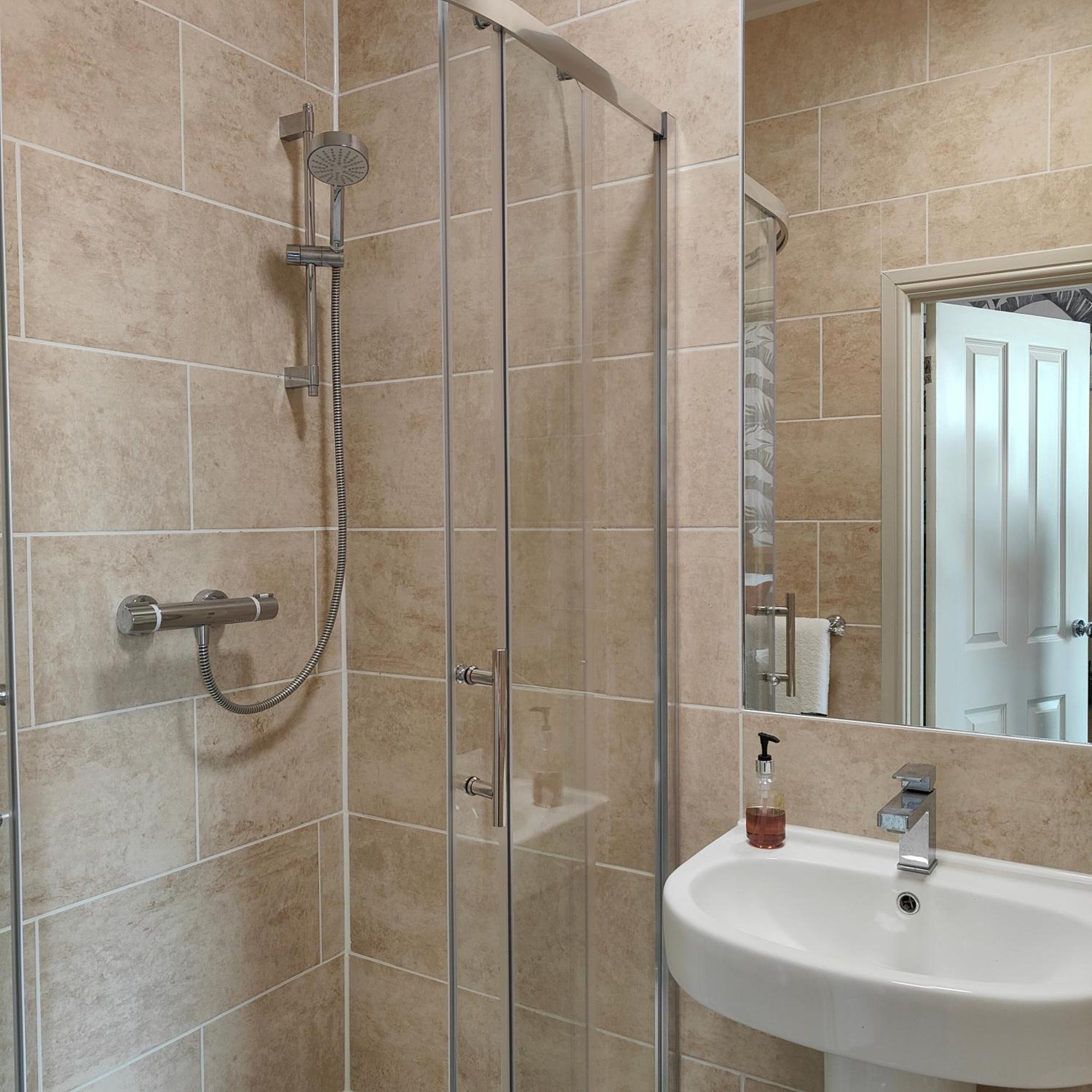 Bed and Breakfast The Corner House Лоустофт Номер фото